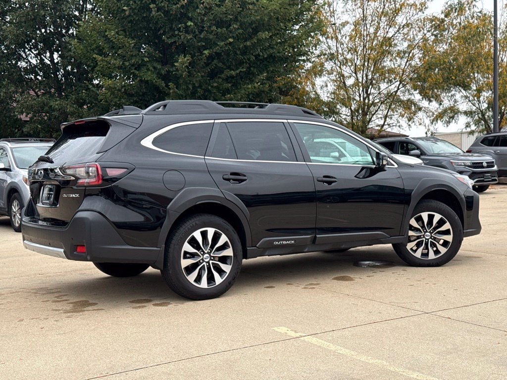 Used 2023 Subaru Outback Limited AWD/4WD image 2
