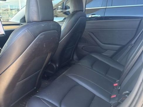 Used 2019 Tesla Model 3 Standard Range Plus image 6