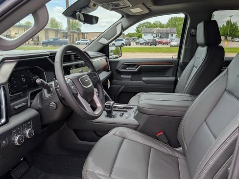 New 2026 GMC Sierra 1500 Denali w/ Denali Reserve Package AWD/4WD image 41