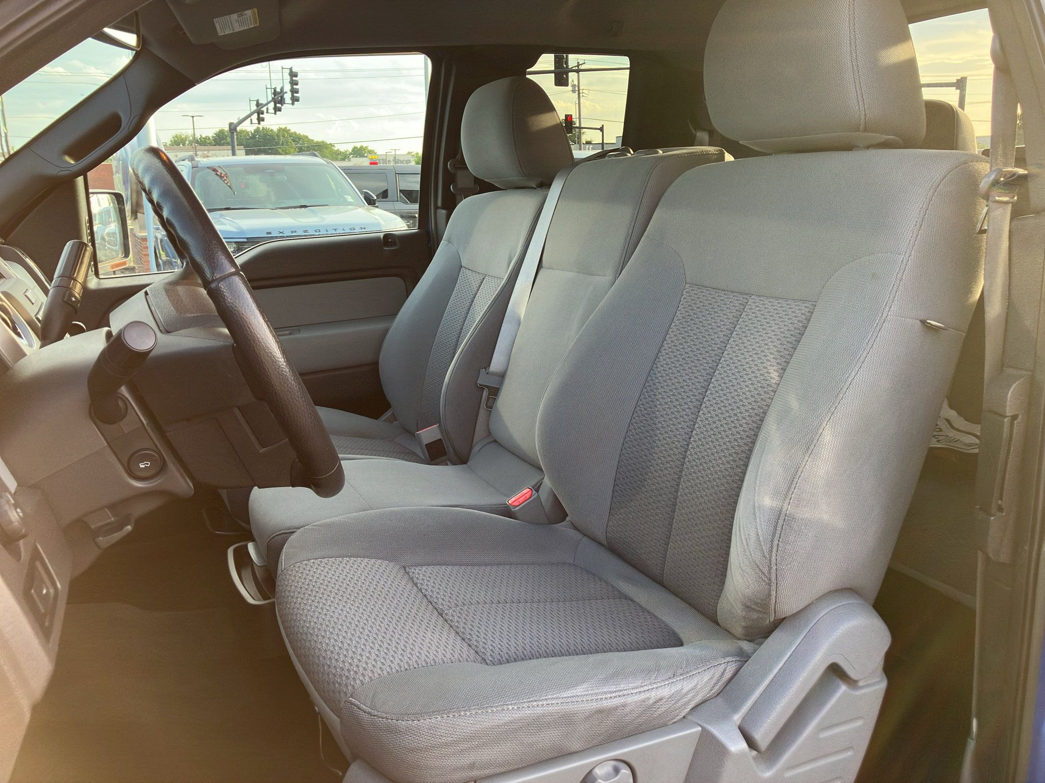 Used 2011 Ford F150 XLT w/ XLT Chrome Pkg RWD image 27