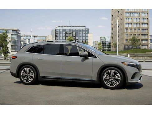 New 2026 Mercedes-Benz EQS 400 4MATIC SUV image 15