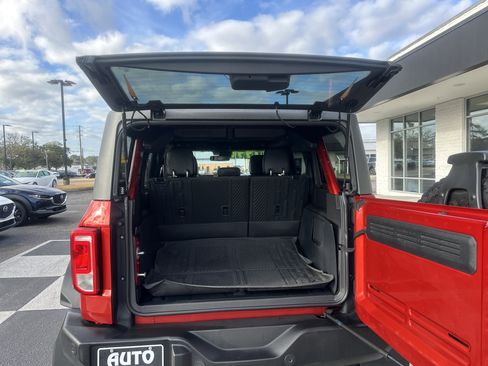 Used 2023 Ford Bronco Big Bend w/ Sasquatch Package image 5