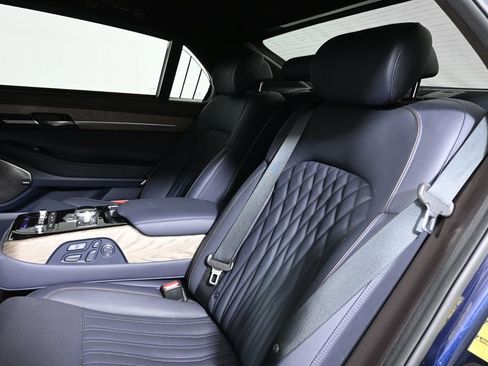 Used 2021 Genesis G90 5.0 Ultimate AWD/4WD image 5
