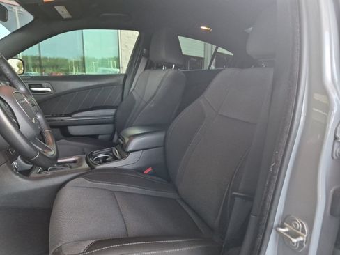 Used 2022 Dodge Charger SXT w/ Blacktop Package RWD image 10