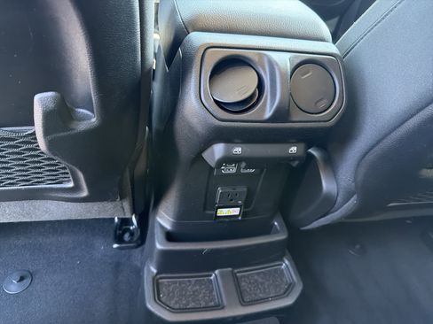 Certified 2025 Jeep Wrangler Unlimited Rubicon 4xe w/ Safety Group AWD/4WD image 13