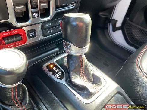 Used 2018 Jeep Wrangler Unlimited Rubicon AWD/4WD image 11