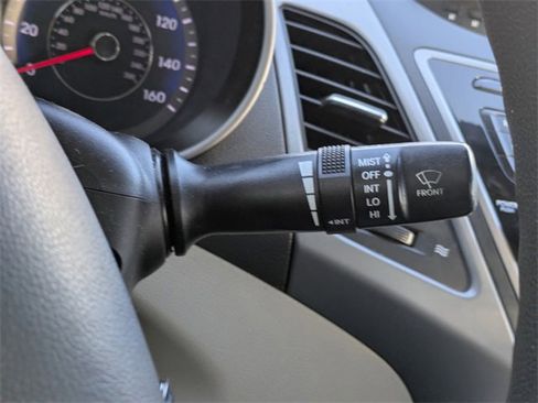 Used 2016 Hyundai Elantra SE w/ Option Group 02 image 25