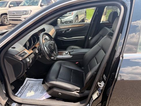 Used 2014 Mercedes-Benz E 350 4MATIC Wagon w/ Premium 1 Package image 19