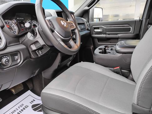 Used 2024 RAM 2500 Big Horn w/ Bed Utility Group image 11