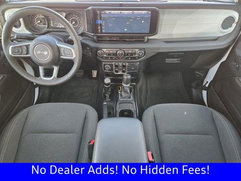 Certified 2025 Jeep Wrangler Sahara w/ Technology Group image 27