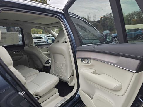 New 2026 Volvo XC90 T8 Ultra w/ Protection Package Premier AWD/4WD image 12