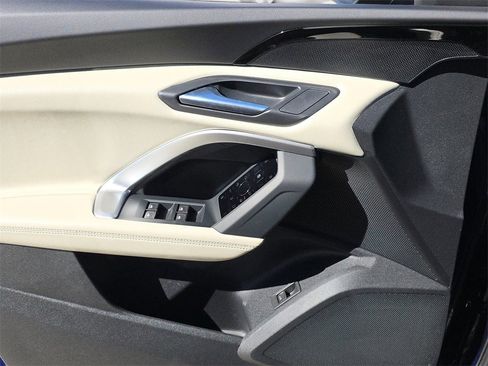 New 2025 Audi Q5 Premium image 18