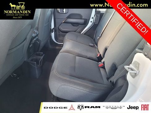 Certified 2025 Jeep Wrangler Unlimited Sahara AWD/4WD image 18