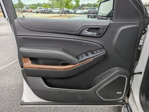 Used 2018 Chevrolet Suburban Premier RWD image 20