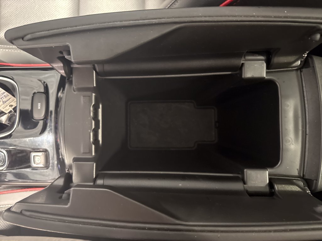Used 2023 Buick Envision Essence w/ Sport Touring Package FWD image 24