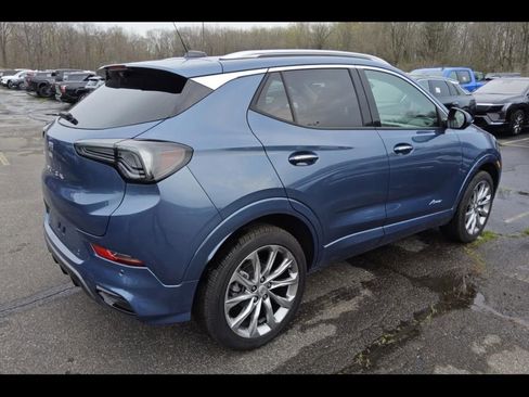 Used 2025 Buick Encore GX Avenir w/ Avenir Technology Package AWD/4WD image 3