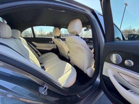 Used 2017 Mercedes-Benz E 300 4MATIC image 14