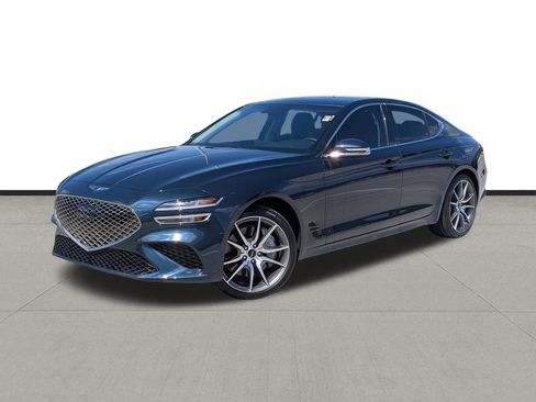 Used 2025 Genesis G70 2.5T image 1