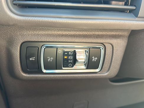 Used 2023 Lincoln Corsair AWD w/ Equipment Group 101A image 24