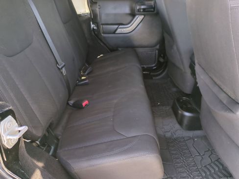 Used 2017 Jeep Wrangler Unlimited Sport image 27