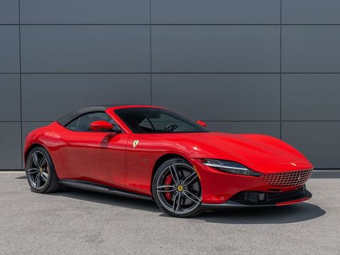 Certified 2024 Ferrari Roma Spider RWD image 5
