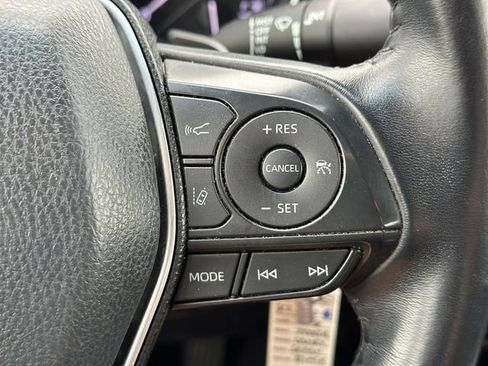 Used 2018 Toyota Camry SE FWD image 25