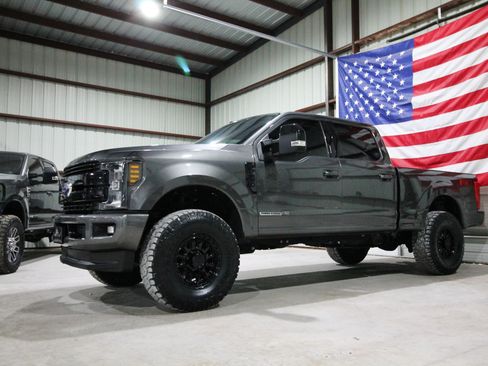 Used 2019 Ford F250 Lariat AWD/4WD image 1