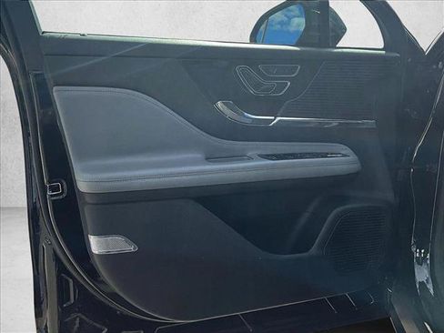 Used 2021 Lincoln Corsair FWD image 18