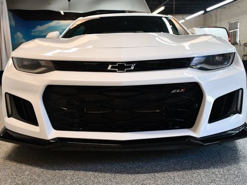 Used 2018 Chevrolet Camaro ZL1 RWD image 11
