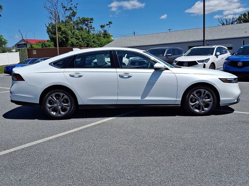 Certified 2024 Honda Accord EX image 7
