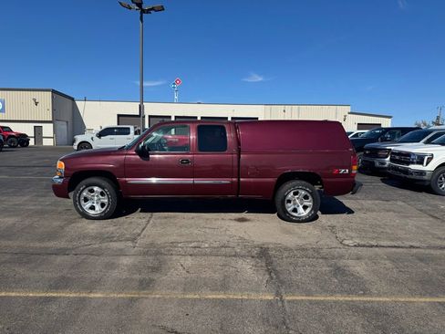 Used 2003 GMC Sierra 1500 SLT w/ SLT Preferred Equipment Group AWD/4WD image 2
