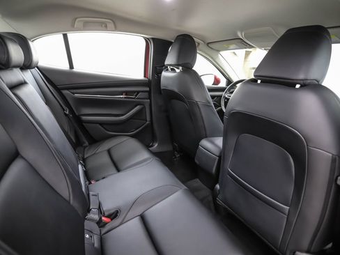 Used 2019 MAZDA MAZDA3 Sedan FWD image 24