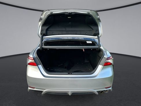Used 2021 Toyota Camry SE FWD image 29