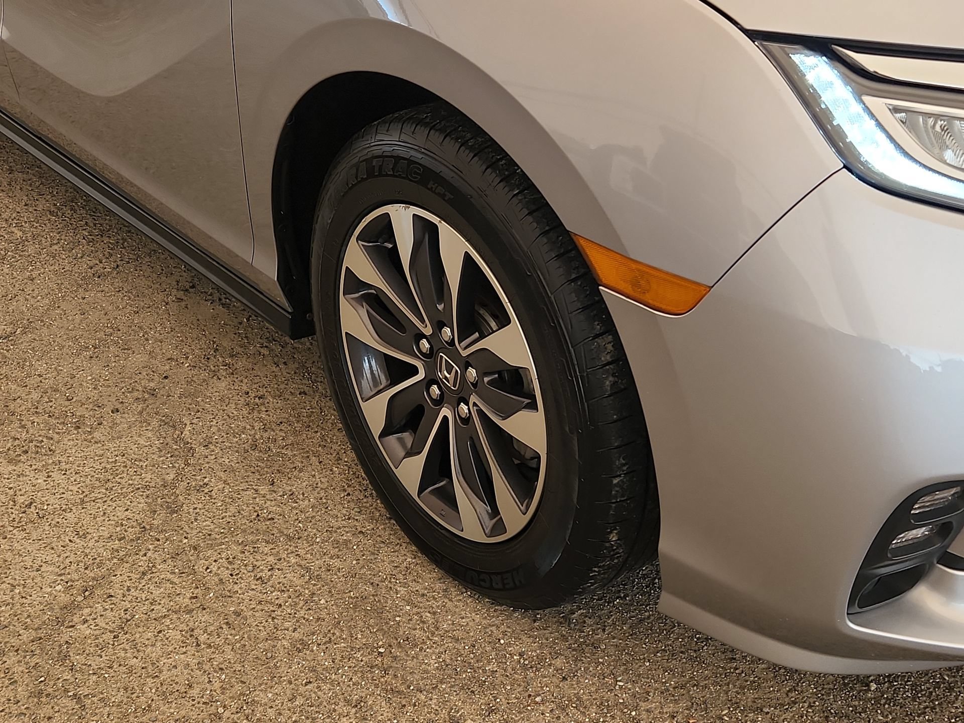 Used 2024 Honda Odyssey EX-L image 19