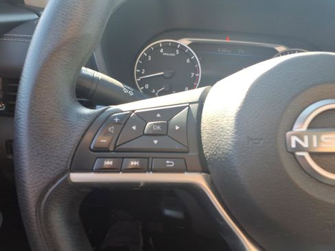 Certified 2024 Nissan Sentra SV FWD image 18