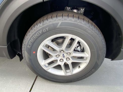 New 2026 Ford Explorer Active w/ Active Comfort Package image 8