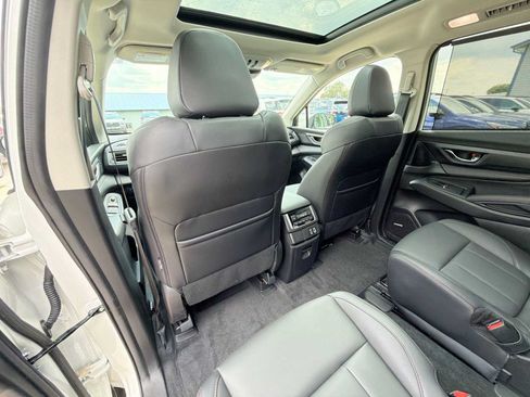 Certified 2026 Subaru Ascent Limited Bronze AWD/4WD image 15
