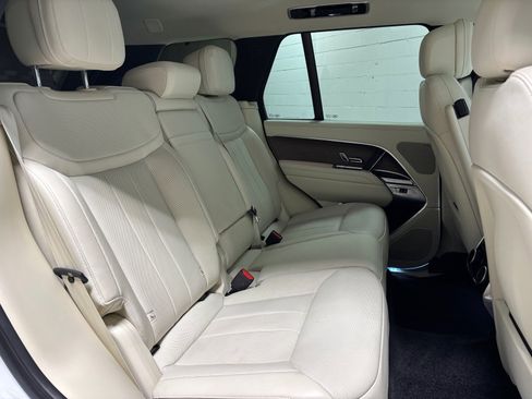 Used 2025 Land Rover Range Rover SE AWD/4WD image 38