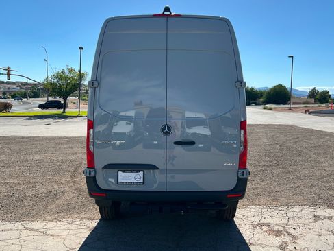 New 2025 Mercedes-Benz Sprinter 2500 image 4