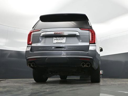 Used 2022 GMC Yukon Denali w/ Denali Premium Package image 43