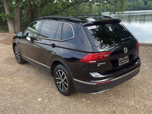 Used 2021 Volkswagen Tiguan S FWD image 9