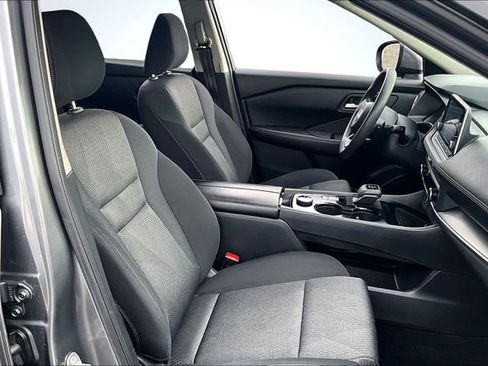 Used 2024 Nissan Rogue SV image 27