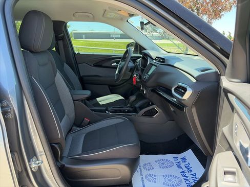 Used 2021 Chevrolet TrailBlazer LS w/ LPO, Blackout Package FWD image 26