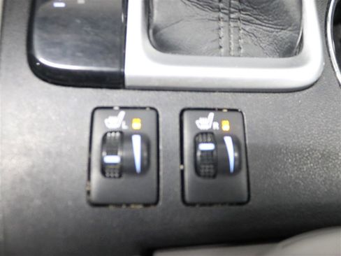 Used 2018 Toyota Highlander XLE AWD/4WD image 40