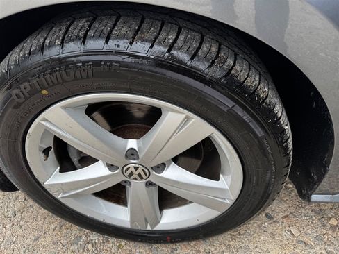 Used 2012 Volkswagen Passat 2.5 SE FWD image 25