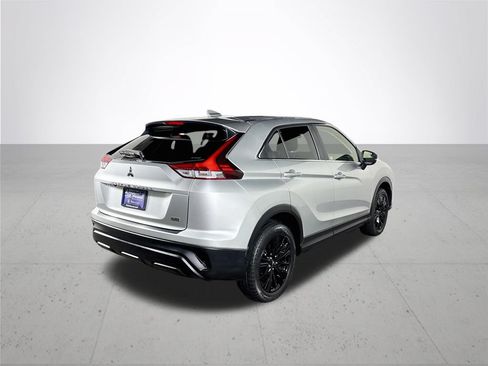 Used 2022 Mitsubishi Eclipse Cross LE AWD/4WD image 6