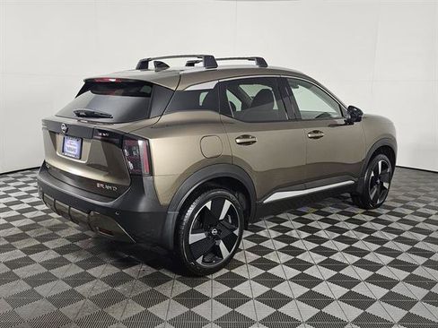 New 2026 Nissan Kicks SR w/ Cold Weather Package image 3