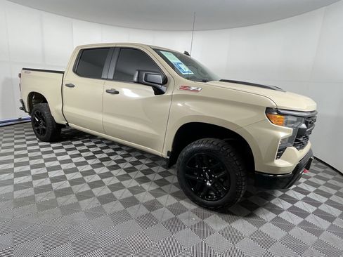 Used 2022 Chevrolet Silverado 1500 Custom Trail Boss w/ LPO, Dark Essentials Package AWD/4WD image 7