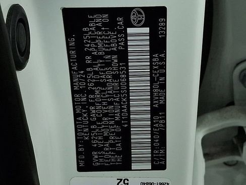 Used 2025 Toyota Camry SE image 27