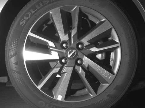 Used 2025 Nissan Versa SV image 13